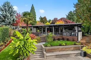 6736 SW Hamilton Ct, Portland, OR 97225 - Photo 2