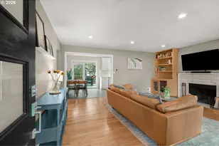 5921 SW 45th Ave, Portland, OR 97221 - Photo 2