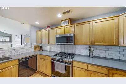 442 N Bridgeton Rd, Portland, OR 97217 - Photo 8