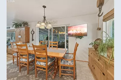 1099 Parkview Dr, Brookings, OR 97415 - Photo 18
