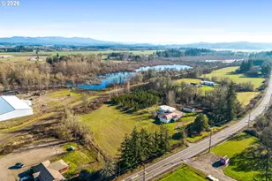 35113 Brewster Rd, Lebanon, OR 97355 - Photo 2