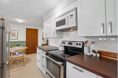 13650 SW 22nd St, Beaverton, OR 97008 - Photo 10