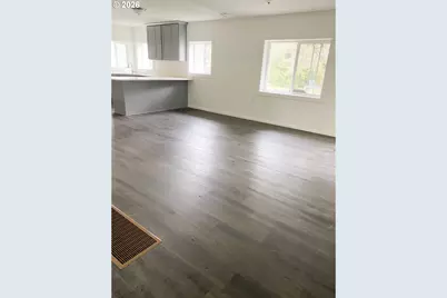 227 SE 129th Ave, Portland, OR 97233 - Photo 2