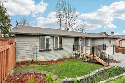 44 SW Birdsdale Dr, Gresham, OR 97080 - Photo 2