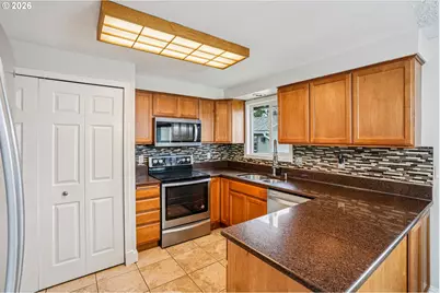 44 SW Birdsdale Dr, Gresham, OR 97080 - Photo 12