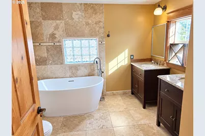 39399 SW Laurelwood Rd, Gaston, OR 97119 - Photo 8