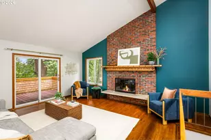 3023 SW Collins Ct, Portland, OR 97219 - Photo 10