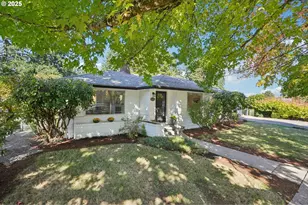 11851 SE Madison St, Portland, OR 97216 - Photo 2