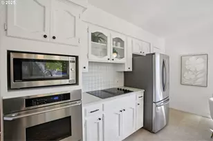 11851 SE Madison St, Portland, OR 97216 - Photo 14