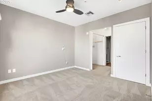 949 NW Overton St, Portland, OR 97209 - Photo 16