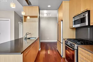 949 NW Overton St, Portland, OR 97209 - Photo 12