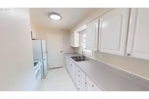 6354 Hiawatha Ct, Lake Oswego, OR 97035 - Photo 6
