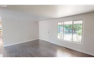 6354 Hiawatha Ct, Lake Oswego, OR 97035 - Photo 4