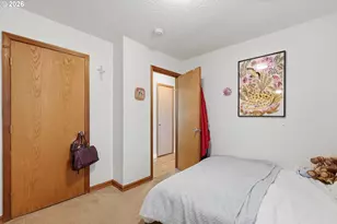 18149 SE Lincoln St, Portland, OR 97233 - Photo 18