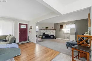 18149 SE Lincoln St, Portland, OR 97233 - Photo 6