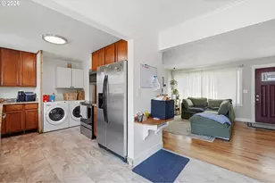 18149 SE Lincoln St, Portland, OR 97233 - Photo 16