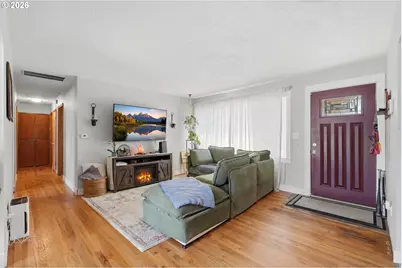 18149 SE Lincoln St, Portland, OR 97233 - Photo 8