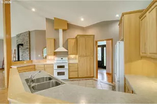 33750 Luttrell Farms Dr, Saint Helens, OR 97051 - Photo 6