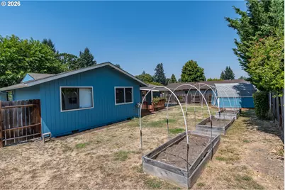 921 W Hickory St, Roseburg, OR 97471 - Photo 48