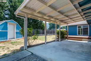 921 W Hickory St, Roseburg, OR 97471 - Photo 44