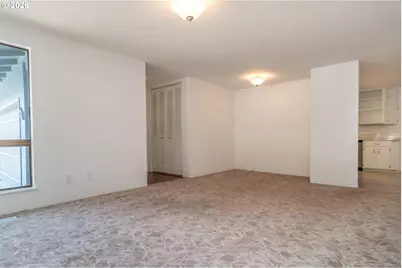 921 W Hickory St, Roseburg, OR 97471 - Photo 10
