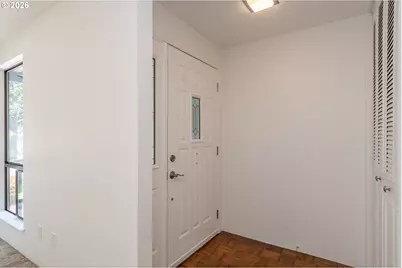 921 W Hickory St, Roseburg, OR 97471 - Photo 6