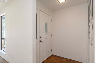 921 W Hickory St, Roseburg, OR 97471 - Photo 6