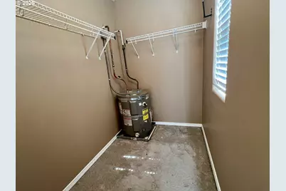 12226 SE Long St, Portland, OR 97236 - Photo 14
