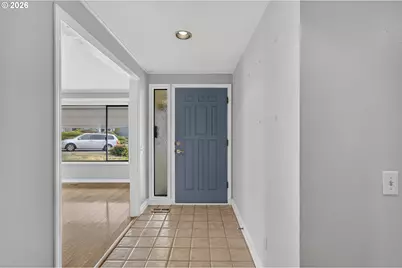 15805 NE Thompson St, Portland, OR 97230 - Photo 4