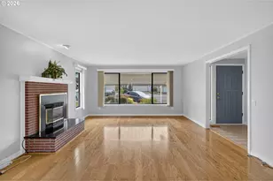 15805 NE Thompson St, Portland, OR 97230 - Photo 6