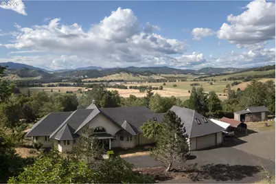 4300 Oak Hill Rd, Roseburg, OR 97471 - Photo 2