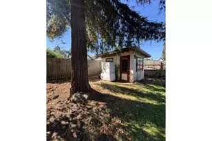1119 Ash Ave, Cottage Grove, OR 97424 - Photo 34