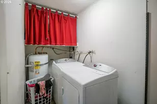 1119 Ash Ave, Cottage Grove, OR 97424 - Photo 24