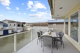 17809 NE Marine Dr, Portland, OR 97230 - Photo 10