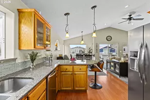 17809 NE Marine Dr, Portland, OR 97230 - Photo 18