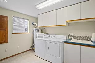 17809 NE Marine Dr, Portland, OR 97230 - Photo 30