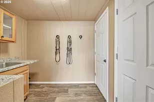 453 Riverwood Ln, Oakland, OR 97462 - Photo 14