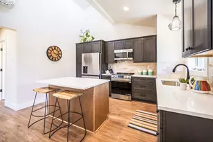 12252 Meadowlawn Dr, Oregon City, OR 97045 - Photo 6