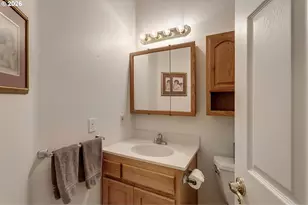 2925 SE Cleveland Dr, Gresham, OR 97080 - Photo 34