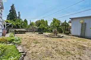 1915 23rd St NE, Salem, OR 97301 - Photo 24