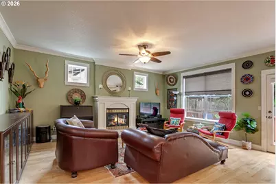 9130 N Seneca St, Portland, OR 97203 - Photo 6