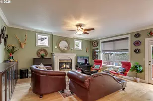 9130 N Seneca St, Portland, OR 97203 - Photo 6