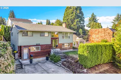 8325 SW Terwilliger Blvd, Portland, OR 97219 - Photo 1