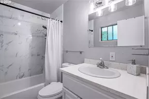 8325 SW Terwilliger Blvd, Portland, OR 97219 - Photo 6