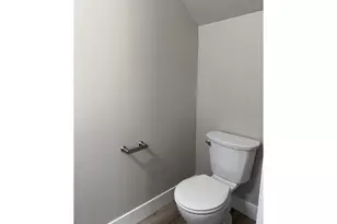 440 W Harrison St, Roseburg, OR 97471 - Photo 14