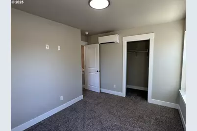 440 W Harrison St, Roseburg, OR 97471 - Photo 22