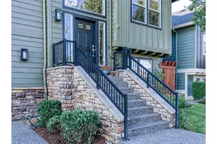 623 N V St, Washougal, WA 98671 - Photo 2