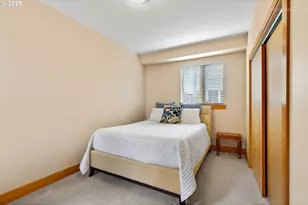 7604 S Hood Ave, Portland, OR 97219 - Photo 32