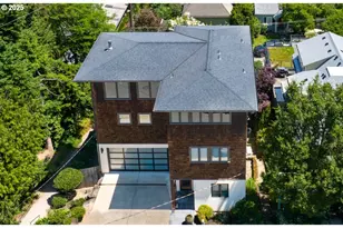 7604 S Hood Ave, Portland, OR 97219 - Photo 6