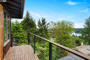 7604 S Hood Ave, Portland, OR 97219 - Photo 8